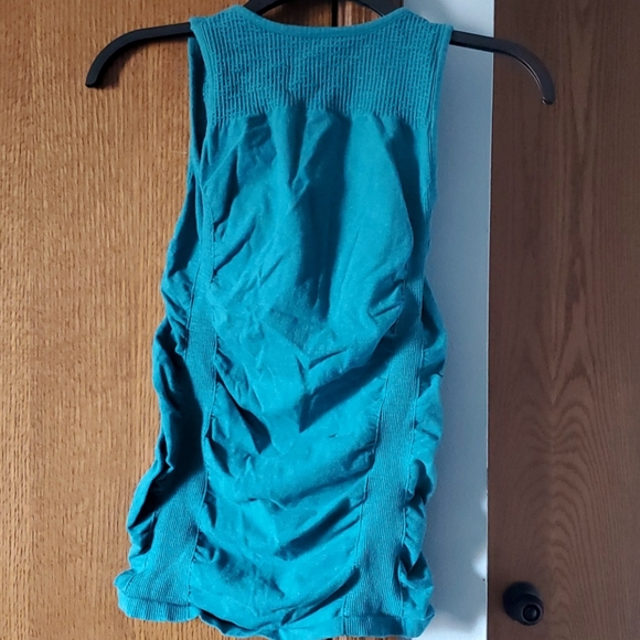 Workout Tank - Picture 3 of 3